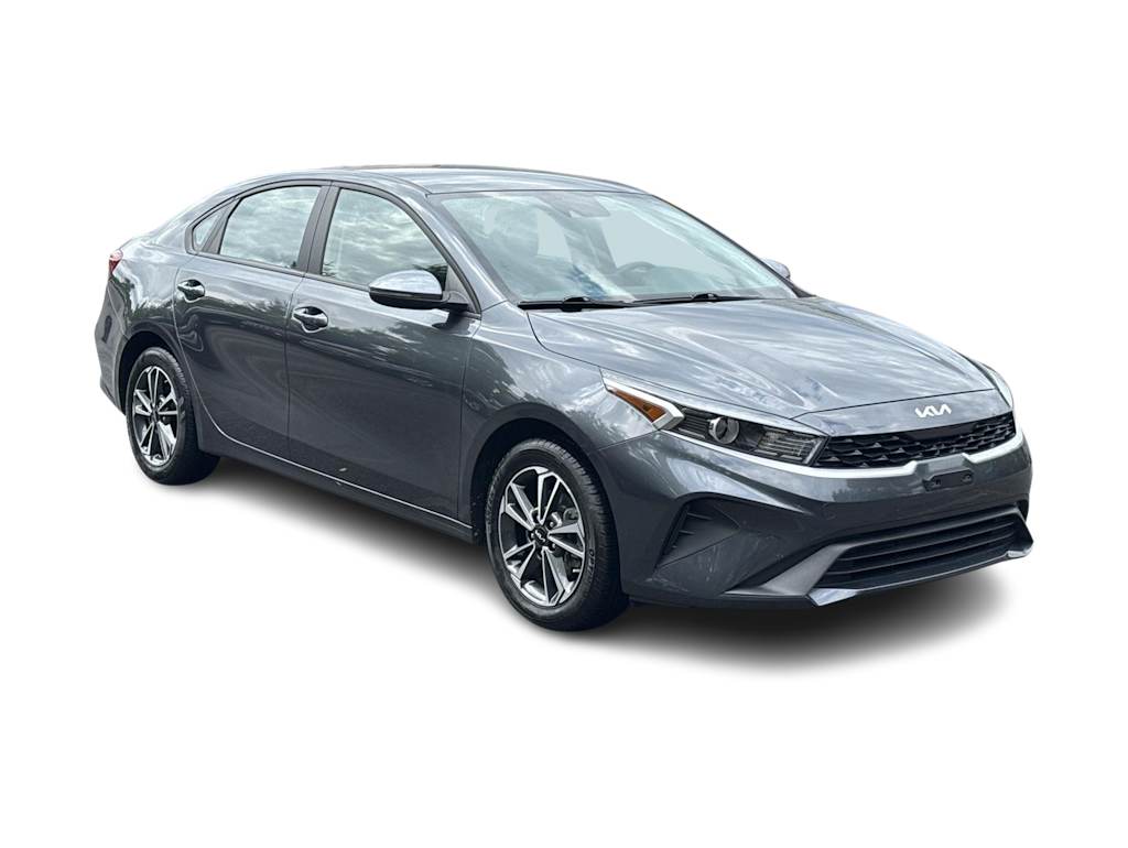 Thumbnail: 2023 Kia Forte - 17