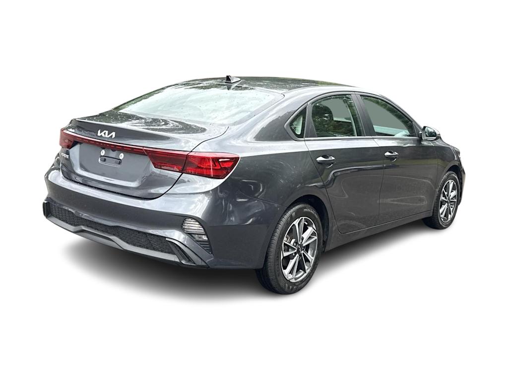Thumbnail: 2023 Kia Forte - 15