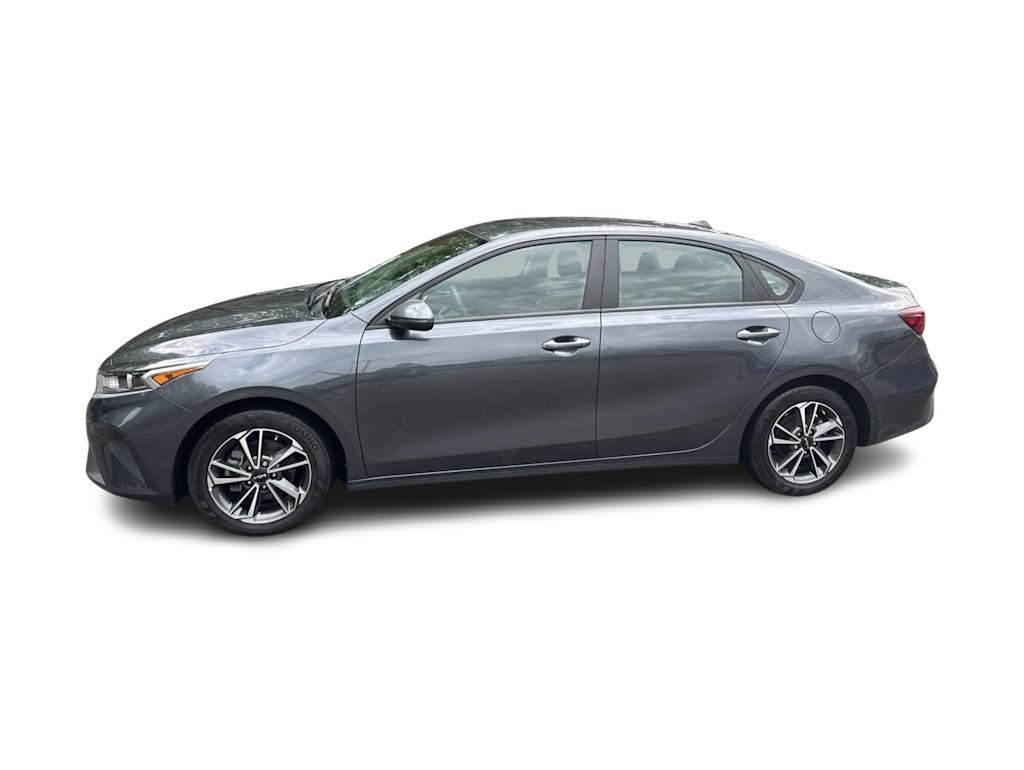 Thumbnail: 2023 Kia Forte - 3