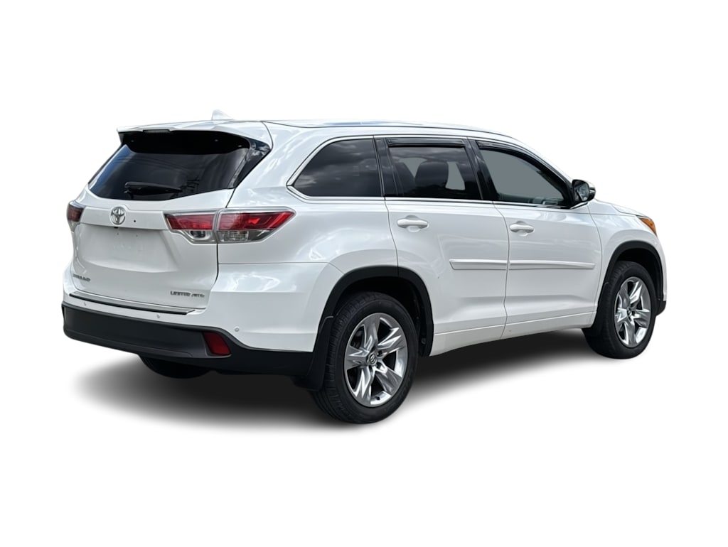 Thumbnail: 2016 Toyota Highlander - 16