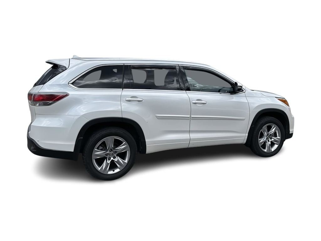 Thumbnail: 2016 Toyota Highlander - 17