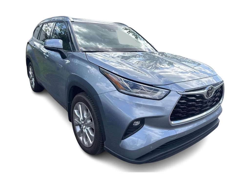 Thumbnail: 2021 Toyota Highlander - 15