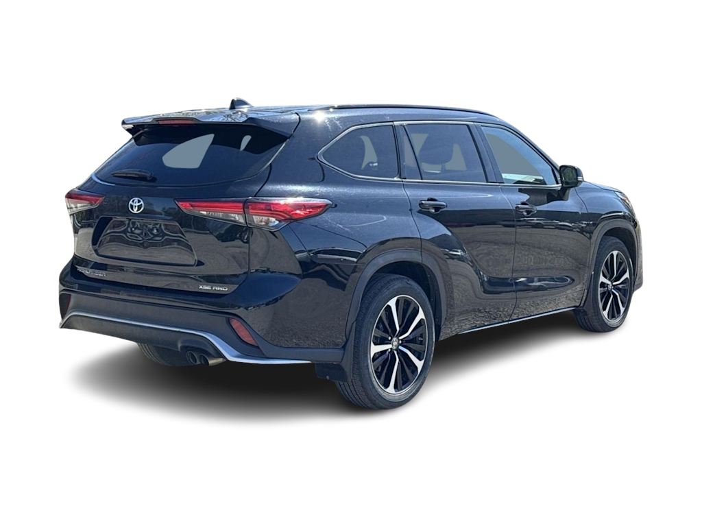 Thumbnail: 2021 Toyota Highlander - 13