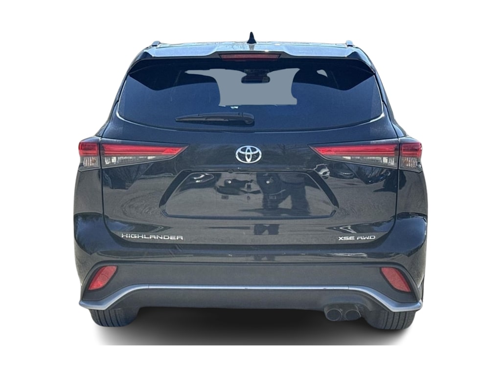 Thumbnail: 2021 Toyota Highlander - 4