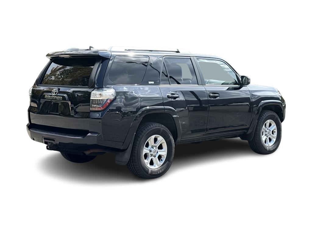 Thumbnail: 2015 Toyota 4Runner - 17