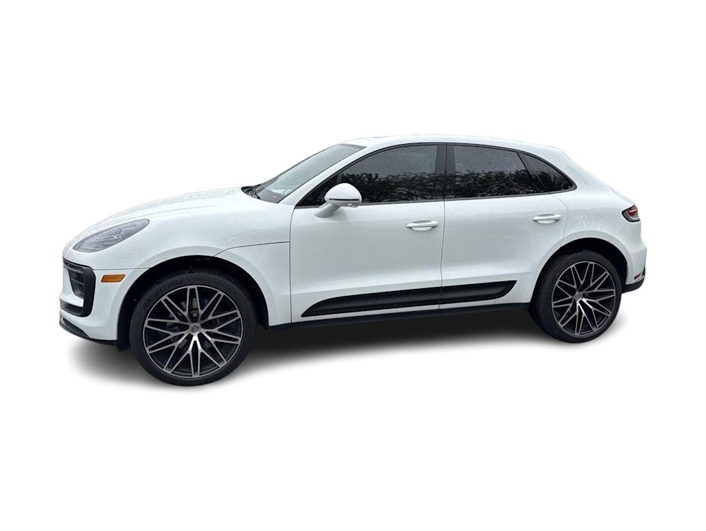 Thumbnail: 2024 Porsche Macan - 2