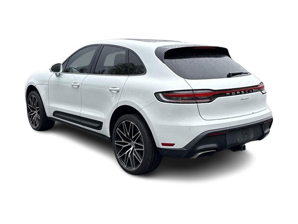 Thumbnail: 2024 Porsche Macan - 3