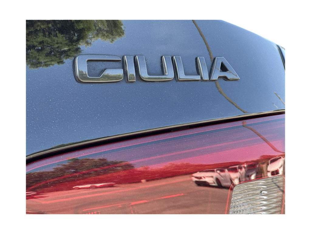 Thumbnail: 2019 Alfa Romeo Giulia - 4