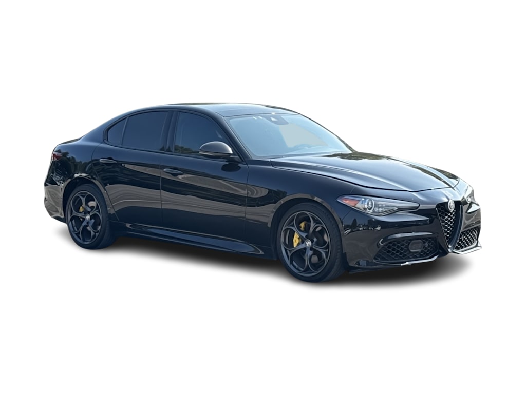 Thumbnail: 2019 Alfa Romeo Giulia - 19