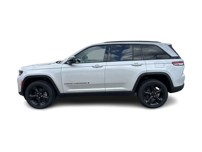 Thumbnail: 2023 Jeep Grand Cherokee - 3