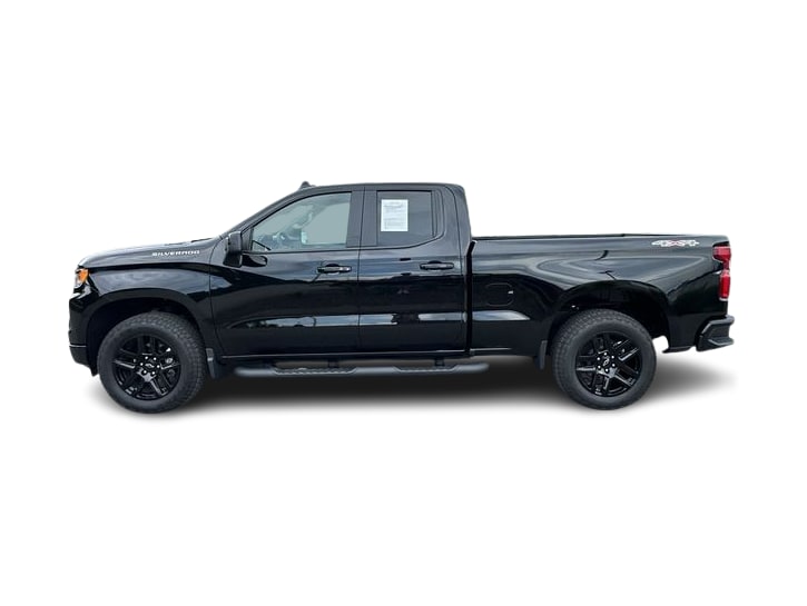 Thumbnail: 2026 Chevrolet Silverado 1500 - 3