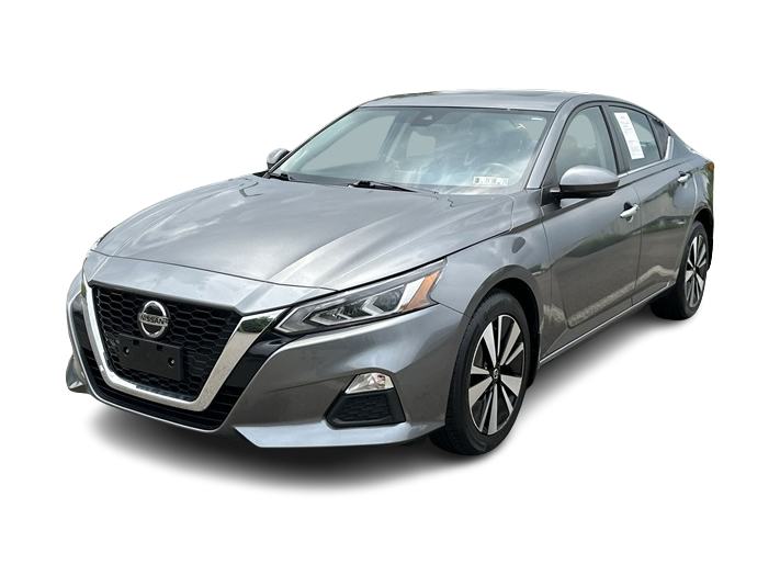Used 2022 Nissan Altima SV with VIN 1N4BL4DW4NN371992 for sale in Hudson, WI
