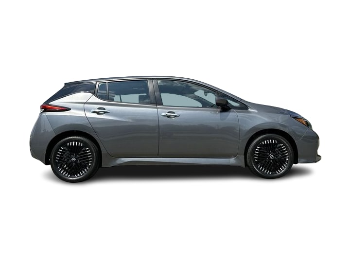 Thumbnail: 2025 Nissan Leaf - 18