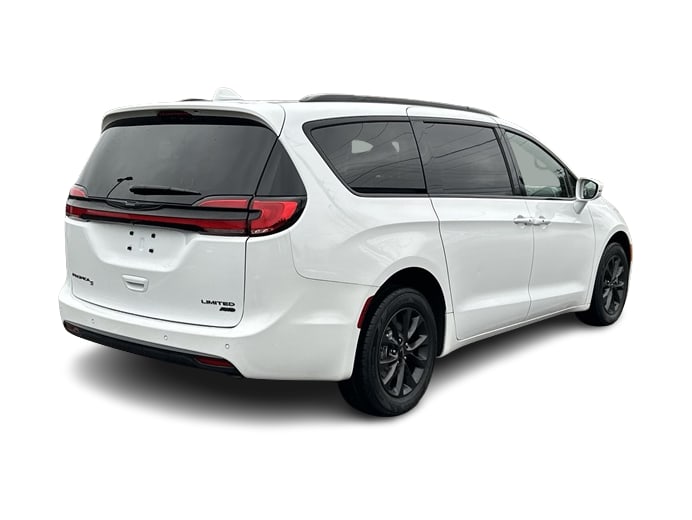 Thumbnail: 2021 Chrysler Pacifica - 35
