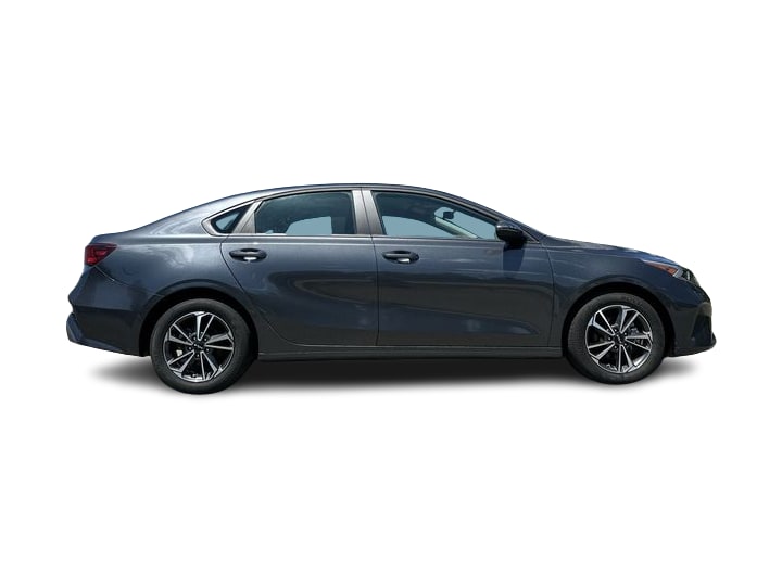 Thumbnail: 2024 Kia Forte - 14