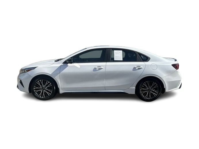 Thumbnail: 2024 Kia Forte - 3
