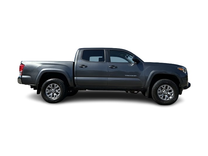 Thumbnail: 2017 Toyota Tacoma - 19