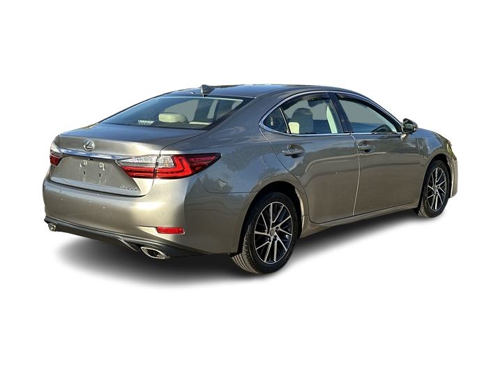 Thumbnail: 2017 Lexus ES - 35