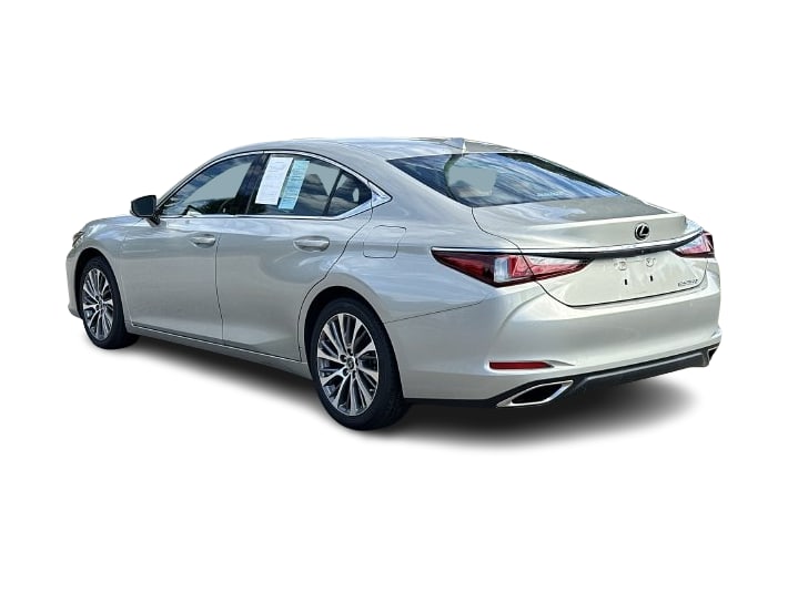 Thumbnail: 2019 Lexus ES - 4