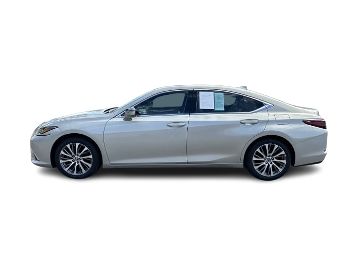Thumbnail: 2019 Lexus ES - 3