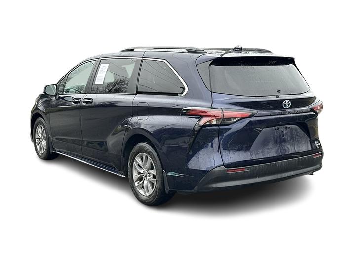 Thumbnail: 2022 Toyota Sienna - 4