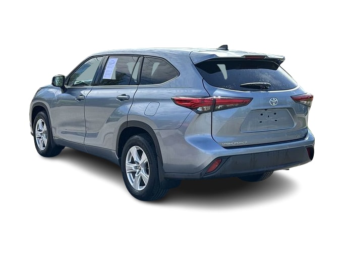 Thumbnail: 2022 Toyota Highlander - 4