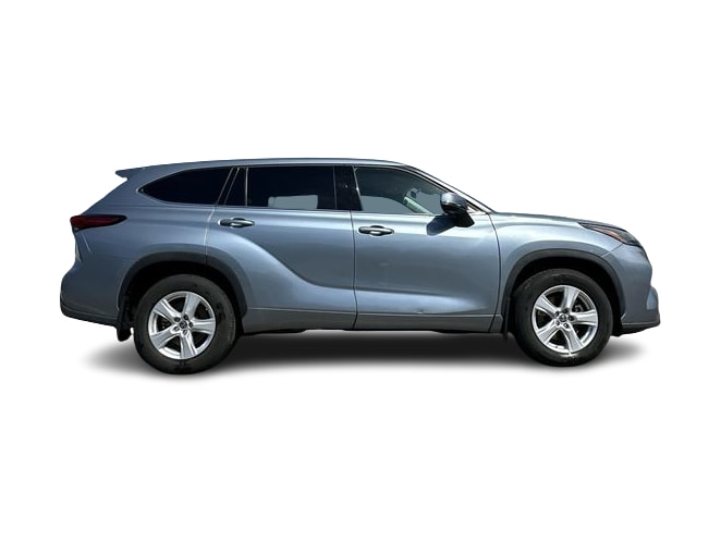 Thumbnail: 2022 Toyota Highlander - 14