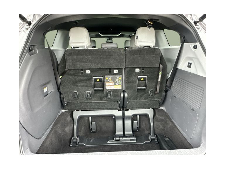 Thumbnail: 2021 Toyota Sienna - 14