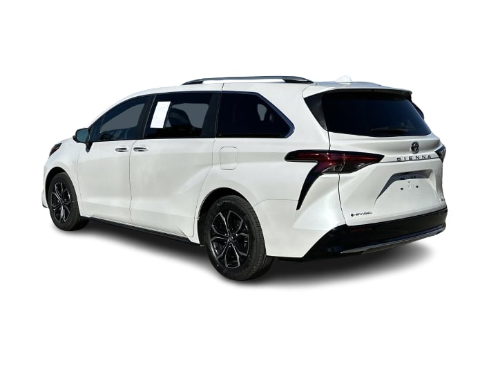 Thumbnail: 2026 Toyota Sienna - 4