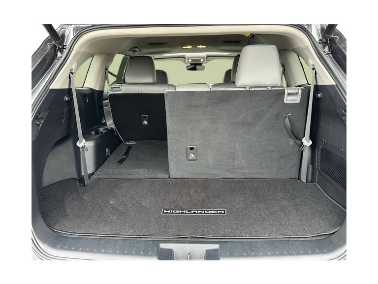 Thumbnail: 2022 Toyota Highlander - 31