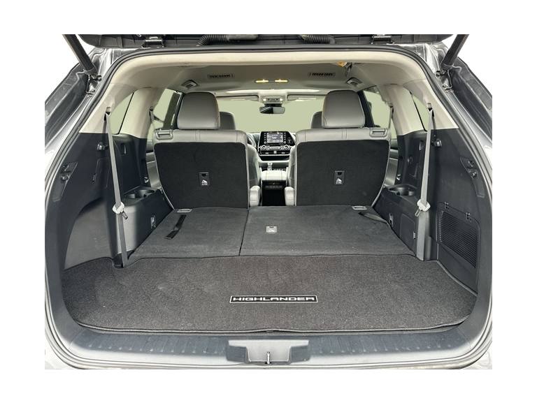 Thumbnail: 2022 Toyota Highlander - 32
