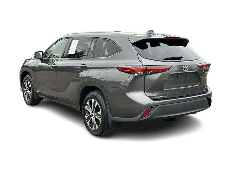 Thumbnail: 2022 Toyota Highlander - 4