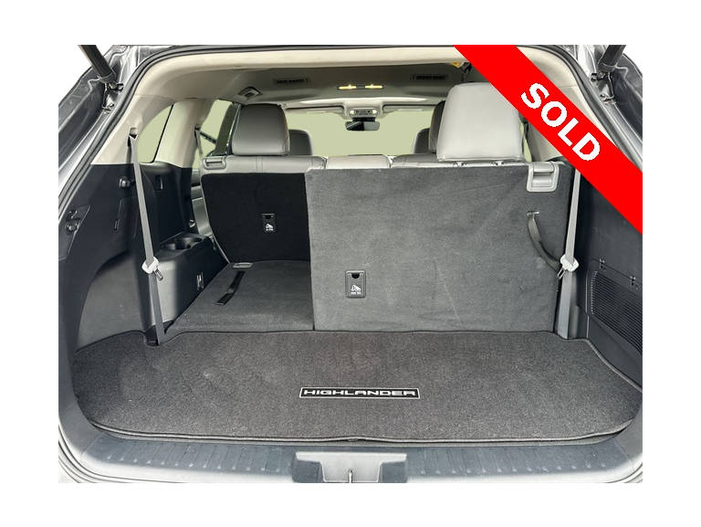 Thumbnail: 2022 Toyota Highlander - 31