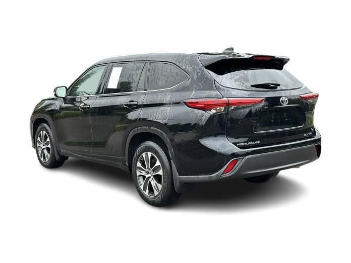Thumbnail: 2022 Toyota Highlander - 4