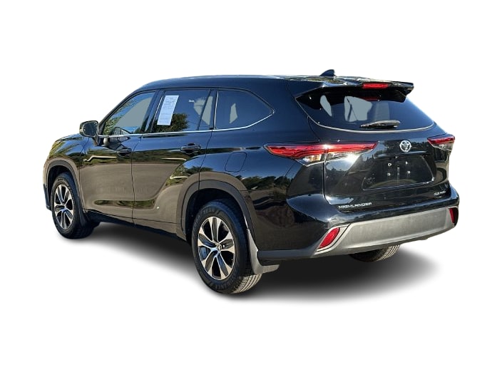 Thumbnail: 2022 Toyota Highlander - 4