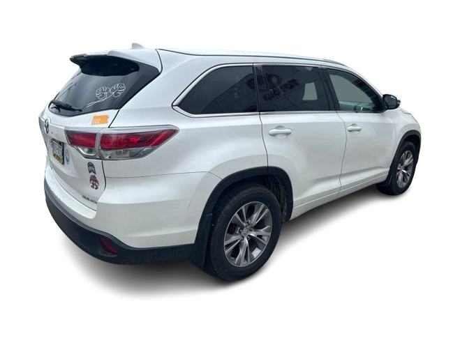 Thumbnail: 2015 Toyota Highlander - 10