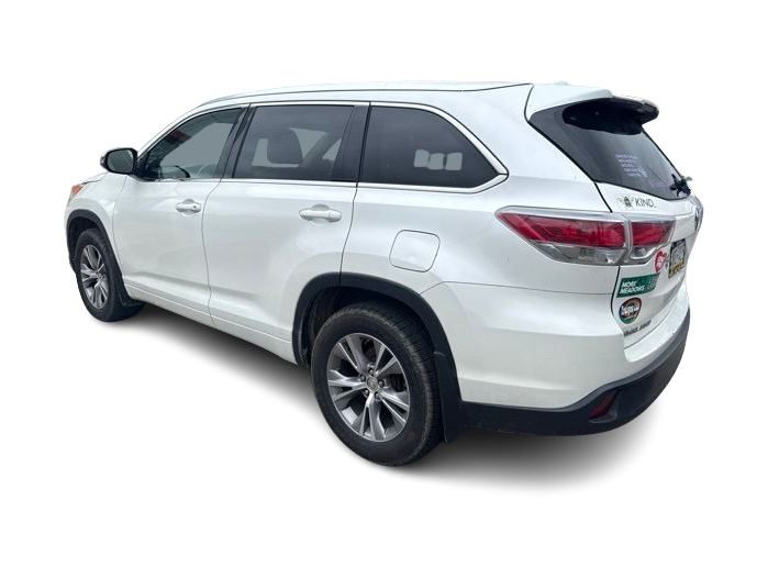 Thumbnail: 2015 Toyota Highlander - 3
