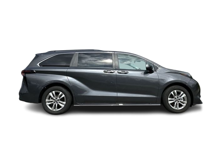 Thumbnail: 2025 Toyota Sienna - 14