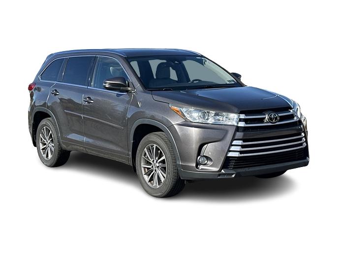 Thumbnail: 2017 Toyota Highlander - 25