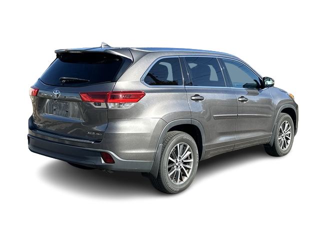 Thumbnail: 2017 Toyota Highlander - 26