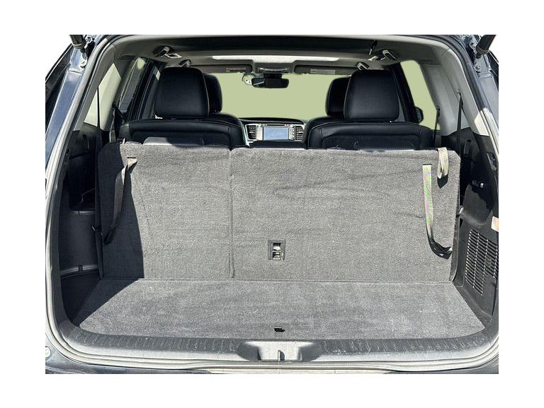 Thumbnail: 2019 Toyota Highlander - 14