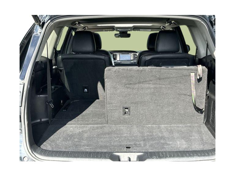 Thumbnail: 2019 Toyota Highlander - 28