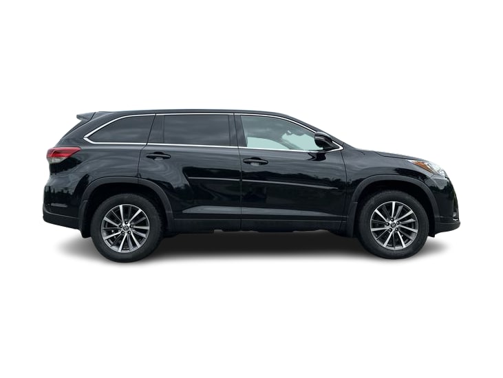 Thumbnail: 2019 Toyota Highlander - 14