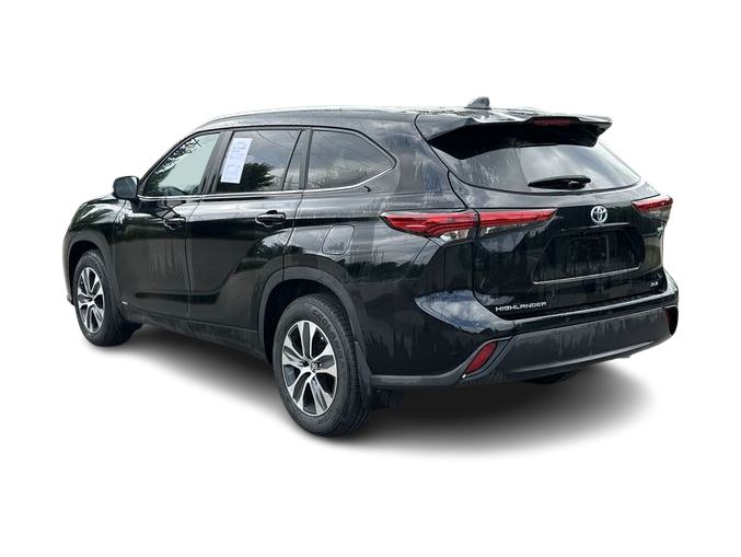 Thumbnail: 2023 Toyota Highlander - 4