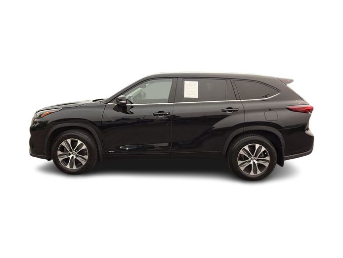 Thumbnail: 2023 Toyota Highlander - 3