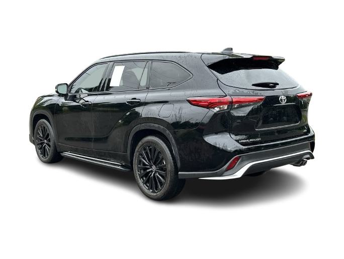 Thumbnail: 2023 Toyota Highlander - 4