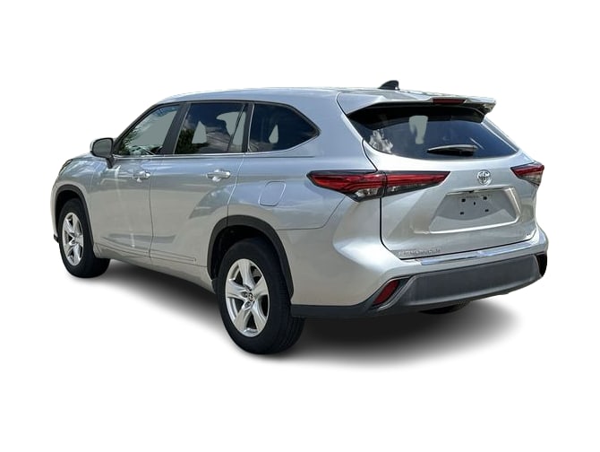 Thumbnail: 2023 Toyota Highlander - 4