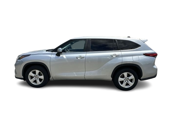 Thumbnail: 2023 Toyota Highlander - 3