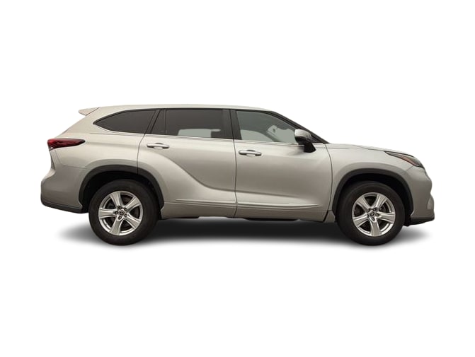 Thumbnail: 2023 Toyota Highlander - 16