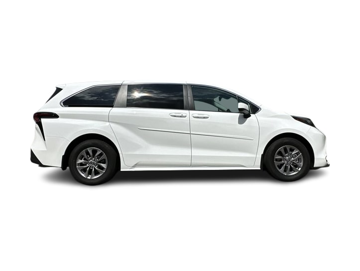 Thumbnail: 2026 Toyota Sienna - 13